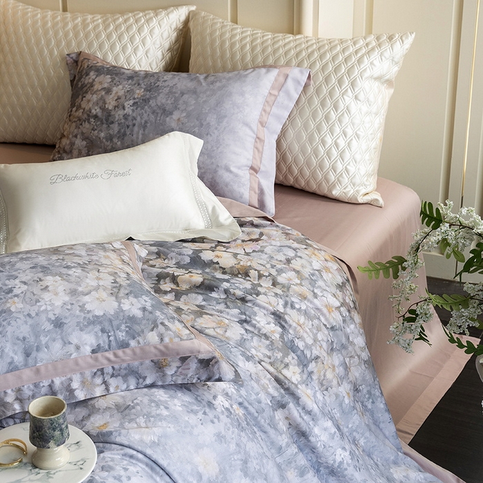 91家纺网 家纺一手货源 找家纺 黑白森林 2025新款高支天丝棉磨毛数码印花四件套 浪漫满屋-粉