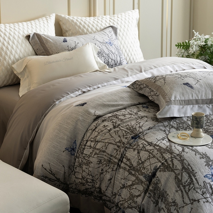 91家纺网 家纺一手货源 找家纺 黑白森林 2025新款高支天丝棉磨毛数码印花四件套 竹影-灰