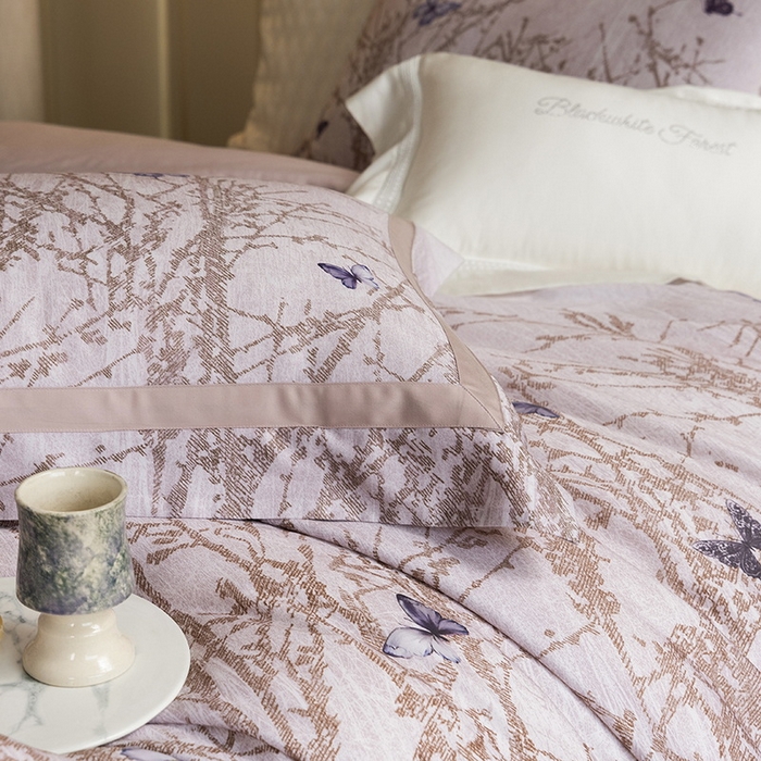 91家纺网 家纺一手货源 找家纺 黑白森林 2025新款高支天丝棉磨毛数码印花四件套 竹影-粉