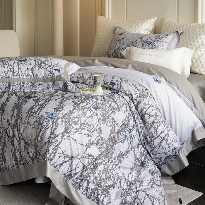 91家纺网 家纺一手货源 找家纺 黑白森林 2025新款高支天丝棉磨毛数码印花四件套 竹影-灰