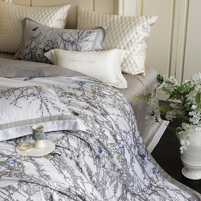 91家纺网 家纺一手货源 找家纺 黑白森林 2025新款高支天丝棉磨毛数码印花四件套 竹影-灰