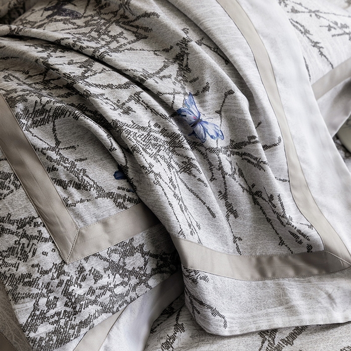 91家纺网 家纺一手货源 找家纺 黑白森林 2025新款高支天丝棉磨毛数码印花四件套 竹影-灰