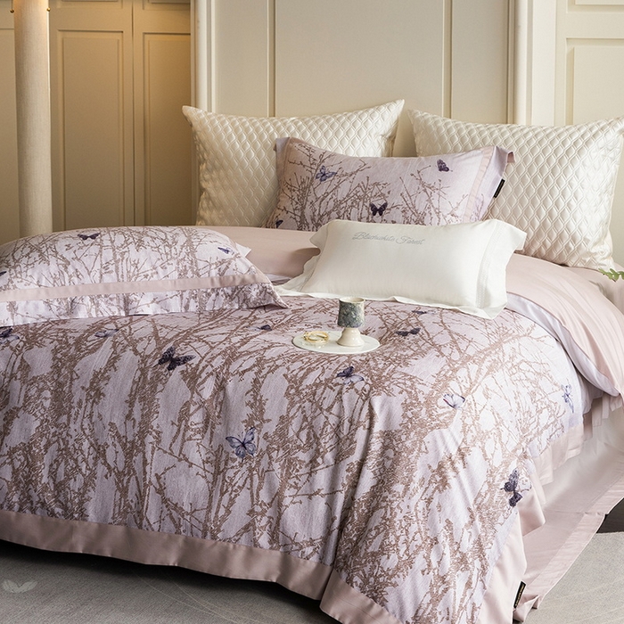 91家纺网 家纺一手货源 找家纺 黑白森林 2025新款高支天丝棉磨毛数码印花四件套 竹影-粉