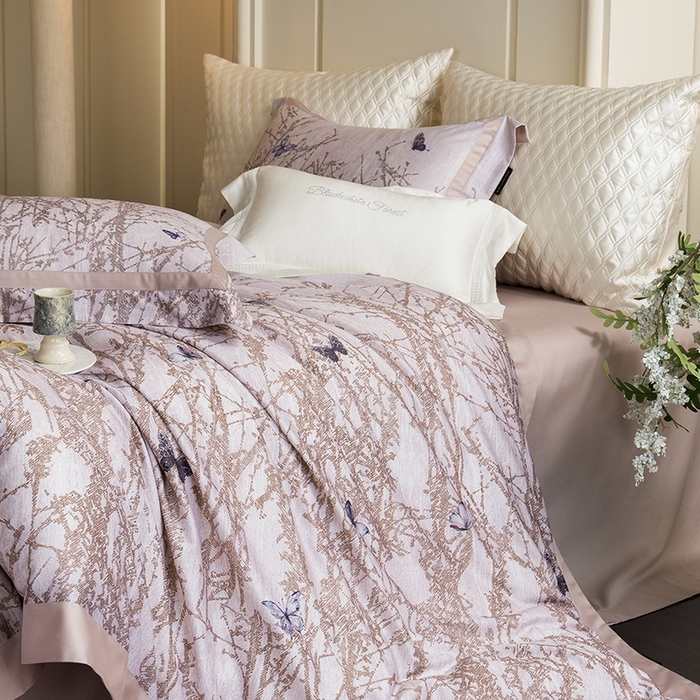 91家纺网 家纺一手货源 找家纺 黑白森林 2025新款高支天丝棉磨毛数码印花四件套 竹影-粉