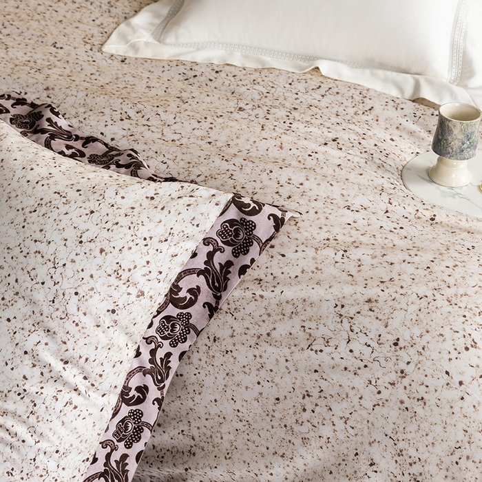 91家纺网 家纺一手货源 找家纺 黑白森林 2025新款高支天丝棉磨毛数码印花四件套 洛可可-咖