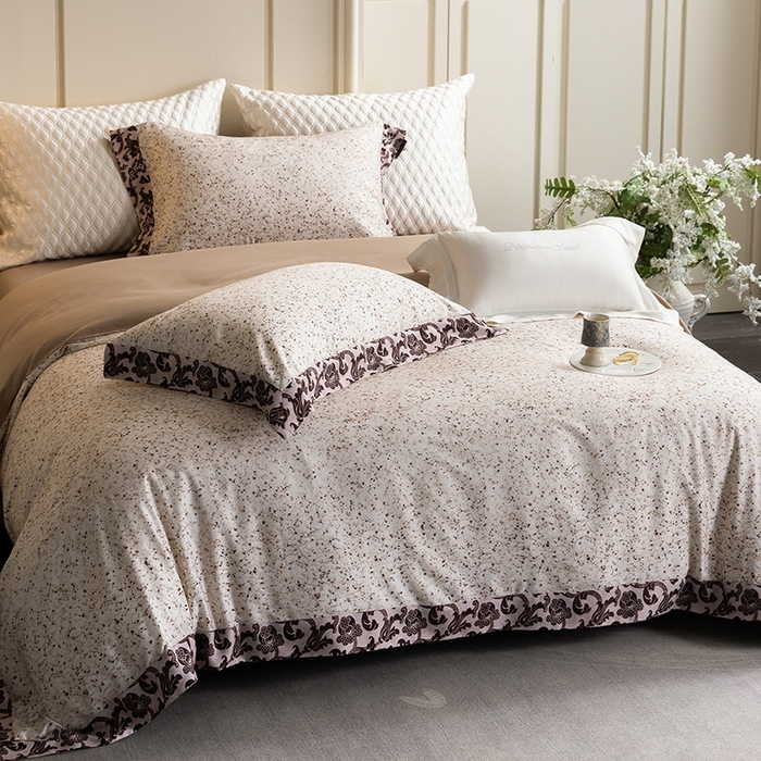 91家纺网 家纺一手货源 找家纺 黑白森林 2025新款高支天丝棉磨毛数码印花四件套 洛可可-咖