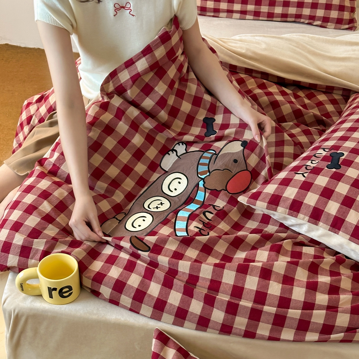 91家纺网 家纺一手货源 找家纺 （总）RYB红黄兰 2025新款设计师原创A面全棉色织水洗棉+B面婴儿绒贴布绣四件套