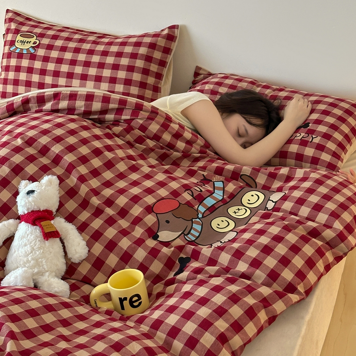 91家纺网 家纺一手货源 找家纺 （总）RYB红黄兰 2025新款设计师原创A面全棉色织水洗棉+B面婴儿绒贴布绣四件套