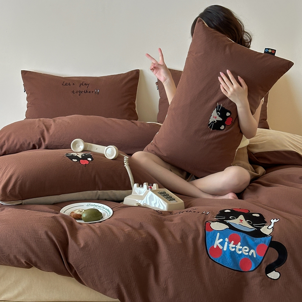 RYB红黄兰 2025新款设计师原创A面全棉色织水洗棉+B面婴儿绒贴布绣四件套 焦糖奶茶猫