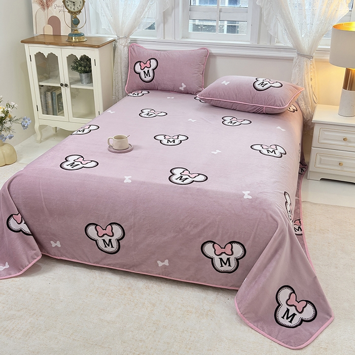 91家纺网 家纺一手货源 找家纺 茗婷家纺 2025新款牛奶绒防水被套床单枕套四件套图供跨境外贸 米奇头豆沙