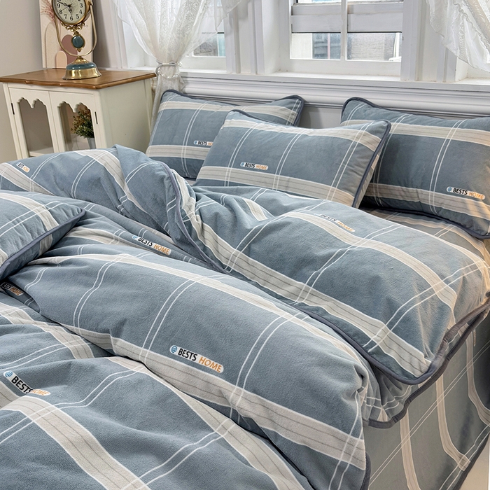 91家纺网 家纺一手货源 找家纺 茗婷家纺 2025新款牛奶绒防水被套床单枕套四件套图供跨境外贸 灰格子