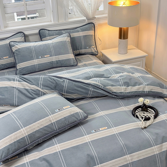 91家纺网 家纺一手货源 找家纺 茗婷家纺 2025新款牛奶绒防水被套床单枕套四件套图供跨境外贸 灰格子