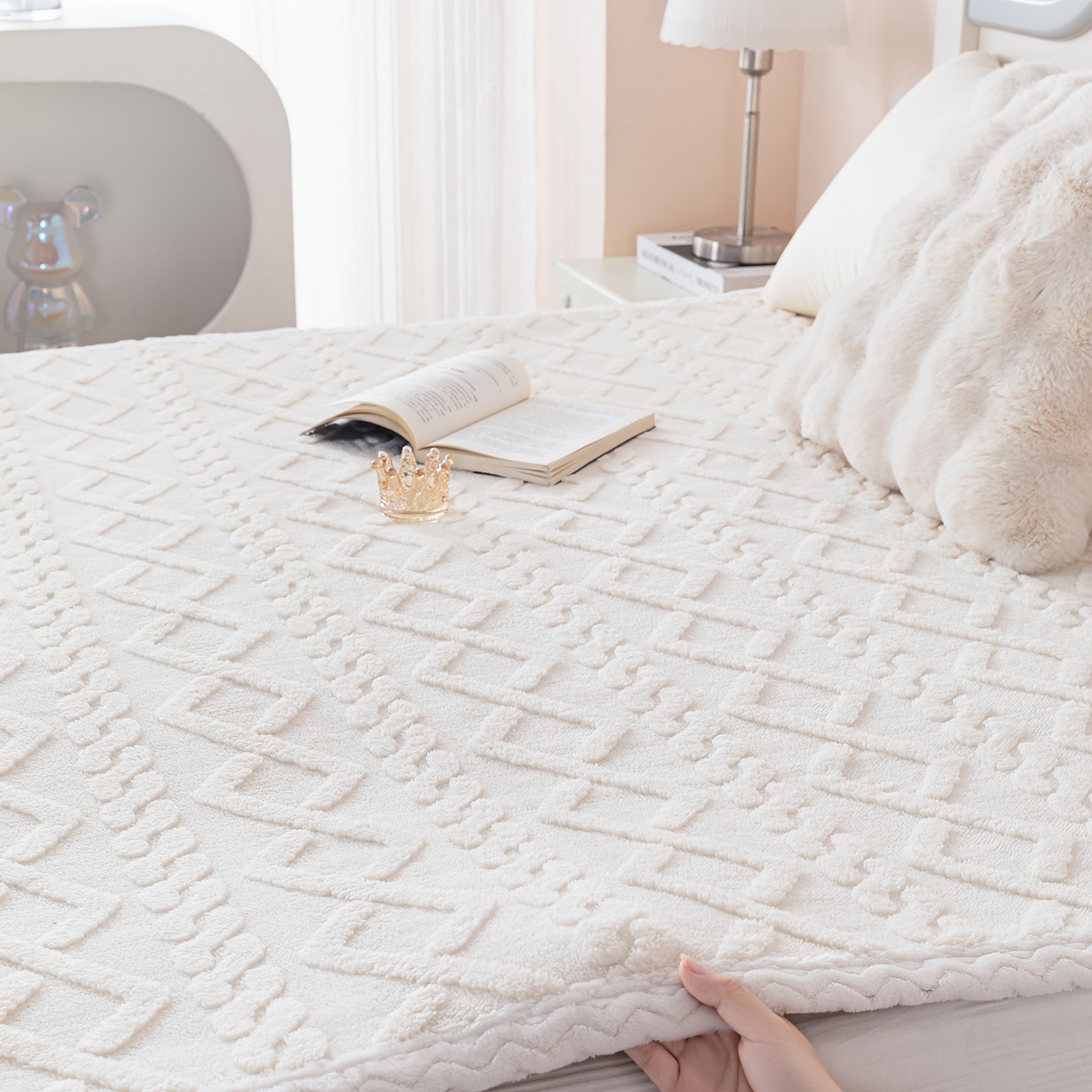 91家纺网 家纺一手货源 找家纺 （总）芙宁娜家纺 2025新款秋冬家用塔芙绒床单加绒加厚保暖床笠床单保护罩