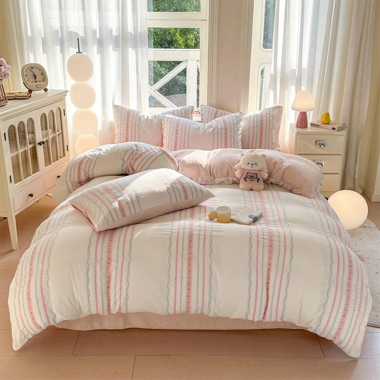 91家纺网 家纺一手货源 找家纺 （总）灰鲸 2025新款A版全棉色织提花B版牛奶绒四件套系列