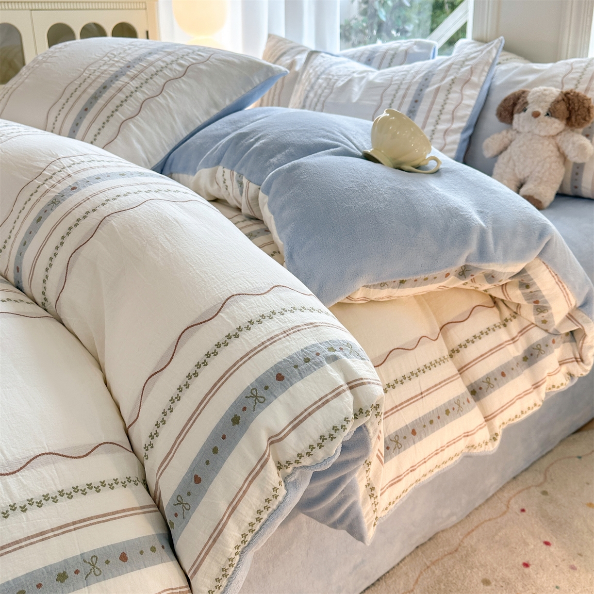 91家纺网 家纺一手货源 找家纺 （总）灰鲸 2025新款A版全棉色织提花B版牛奶绒四件套系列