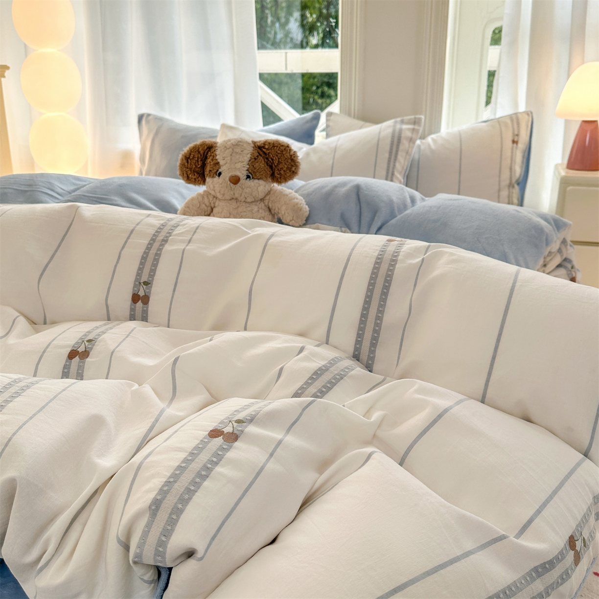 91家纺网 家纺一手货源 找家纺 灰鲸 2025新款A版全棉色织提花B版牛奶绒四件套系列 棉+绒-樱诺蓝