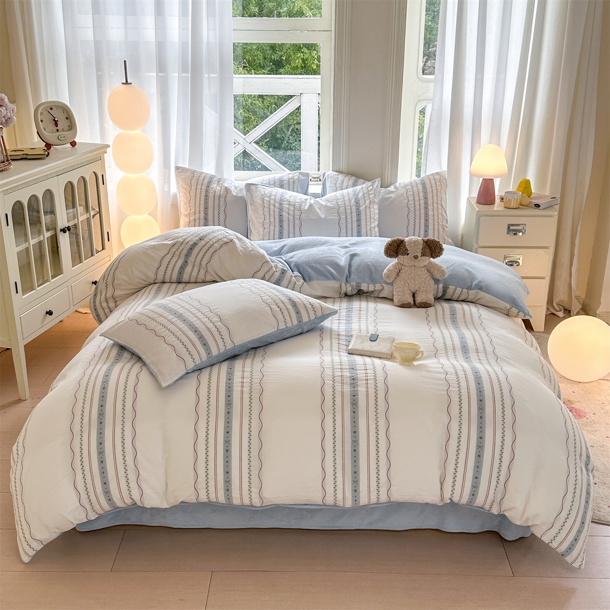 91家纺网 家纺一手货源 找家纺 灰鲸 2025新款A版全棉色织提花B版牛奶绒四件套系列 棉+绒-简爱蓝