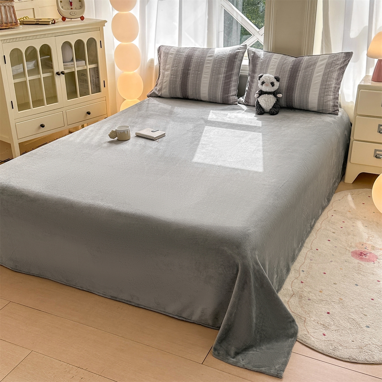 91家纺网 家纺一手货源 找家纺 灰鲸 2025新款A版全棉色织提花B版牛奶绒四件套系列 棉+绒-泛歌灰