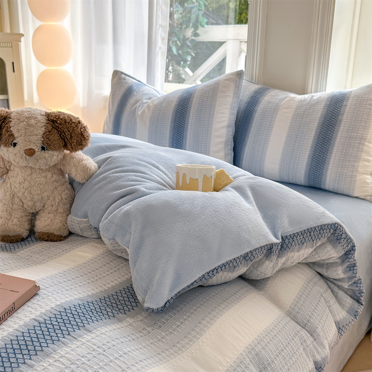 91家纺网 家纺一手货源 找家纺 灰鲸 2025新款A版全棉色织提花B版牛奶绒四件套系列 棉+绒-泛歌蓝