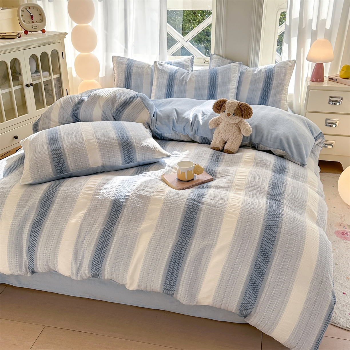 91家纺网 家纺一手货源 找家纺 灰鲸 2025新款A版全棉色织提花B版牛奶绒四件套系列 棉+绒-泛歌蓝