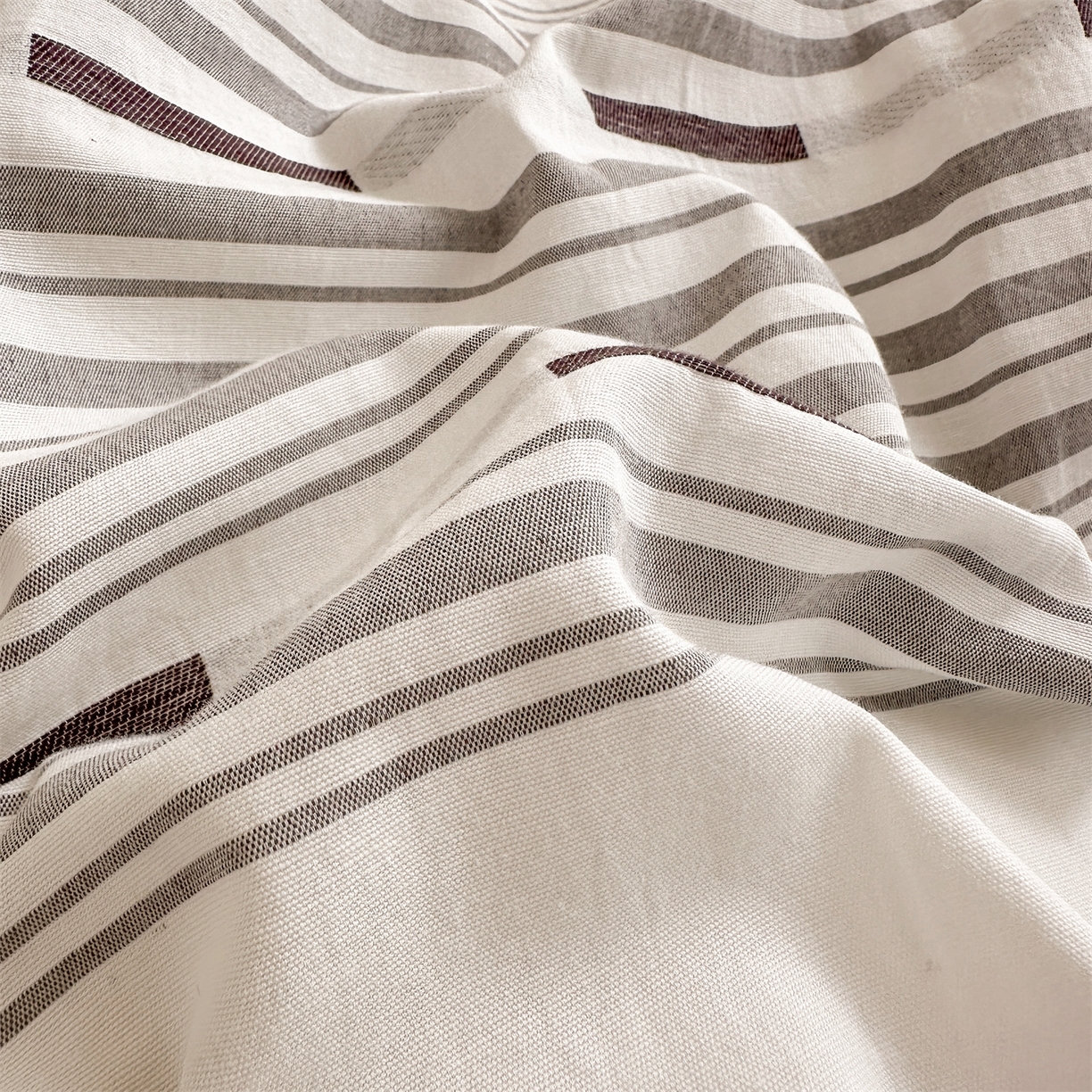 91家纺网 家纺一手货源 找家纺 灰鲸 2025新款A版全棉色织提花B版牛奶绒四件套系列 棉+绒-速写灰