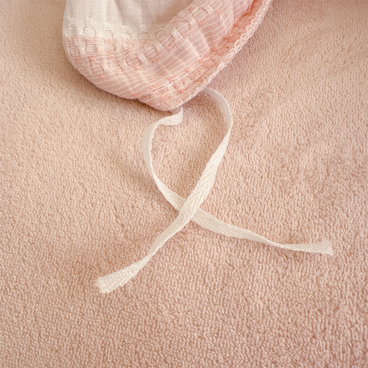 91家纺网 家纺一手货源 找家纺 灰鲸 2025新款A版全棉色织提花B版牛奶绒四件套系列 棉+绒-泛歌粉