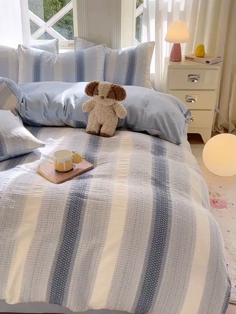 91家纺网 家纺一手货源 找家纺 灰鲸 2025新款A版全棉色织提花B版牛奶绒四件套系列 棉+绒-泛歌蓝