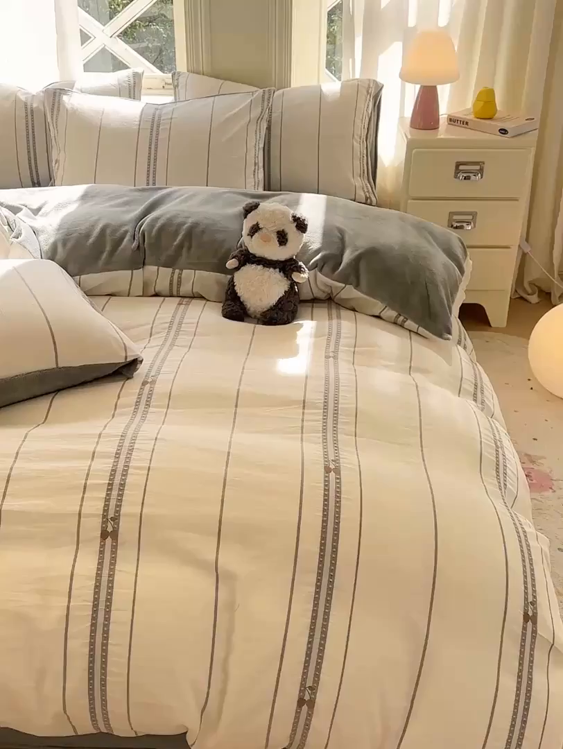 91家纺网 家纺一手货源 找家纺 灰鲸 2025新款A版全棉色织提花B版牛奶绒四件套系列 棉+绒-樱诺灰