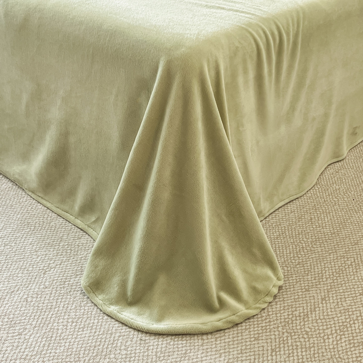 91家纺网 家纺一手货源 找家纺 （总）博纳家纺 2025新款加厚牛奶绒雕花刺绣四件套-繁花倾心