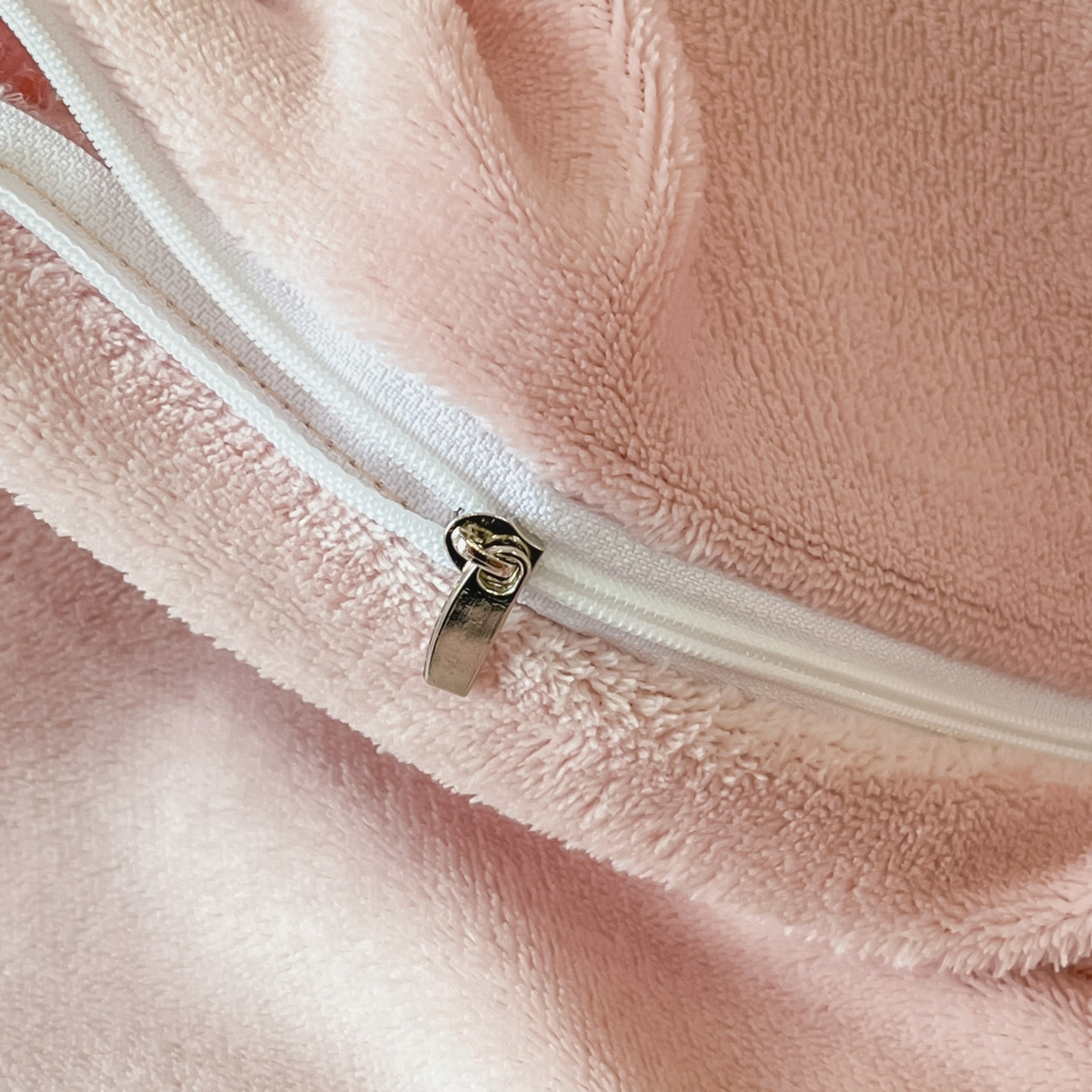 91家纺网 家纺一手货源 找家纺 博纳家纺 2025新款加厚牛奶绒雕花刺绣四件套-繁花倾心 繁花倾心-粉玉