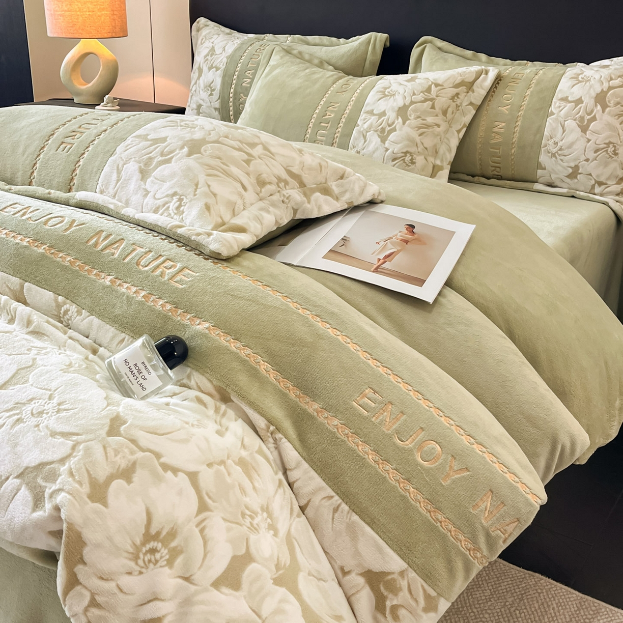 91家纺网 家纺一手货源 找家纺 博纳家纺 2025新款加厚牛奶绒雕花刺绣四件套-繁花倾心 繁花倾心-豆绿