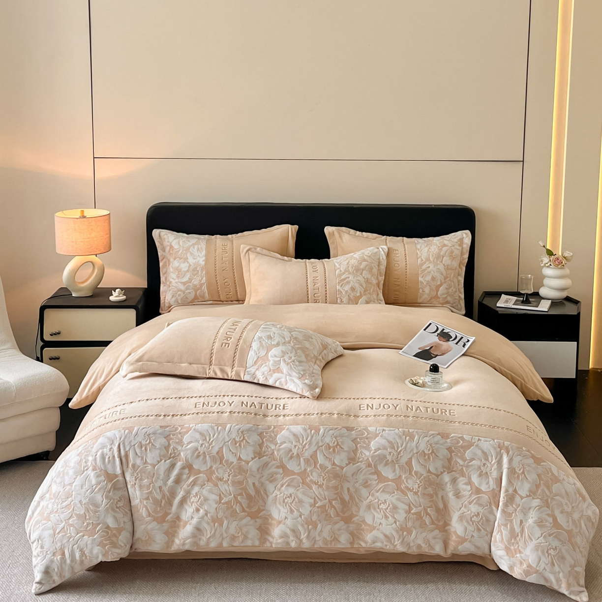 91家纺网 家纺一手货源 找家纺 （总）博纳家纺 2025新款加厚牛奶绒雕花刺绣四件套-繁花倾心