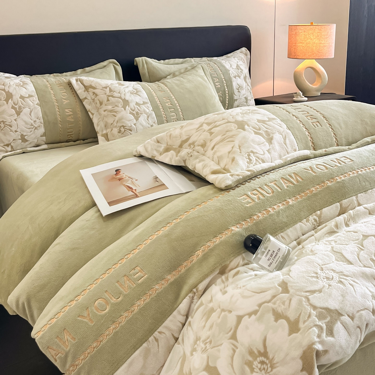 91家纺网 家纺一手货源 找家纺 （总）博纳家纺 2025新款加厚牛奶绒雕花刺绣四件套-繁花倾心