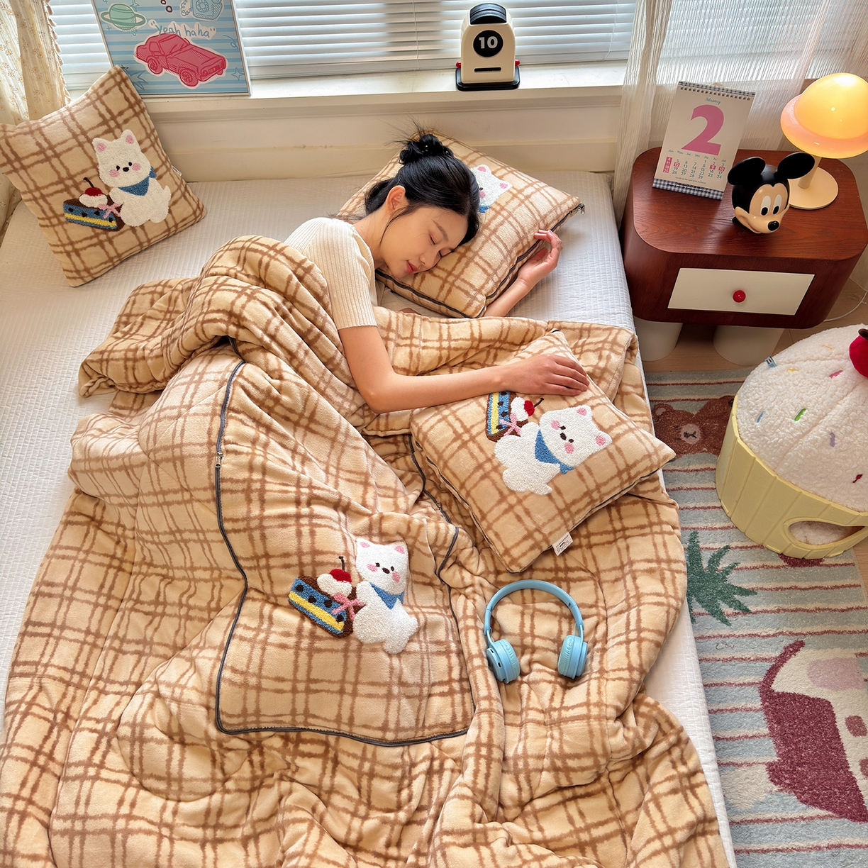 91家纺网 家纺一手货源 找家纺 （总）铭宣家居 2025新款牛奶绒毛巾绣软萌抱枕被