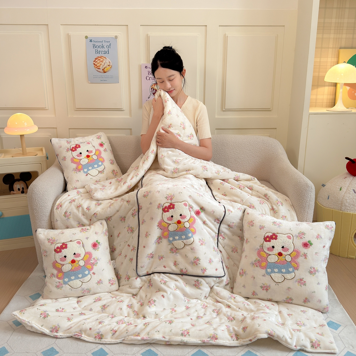 铭宣家居 2025新款牛奶绒毛巾绣软萌抱枕被 花喵精灵