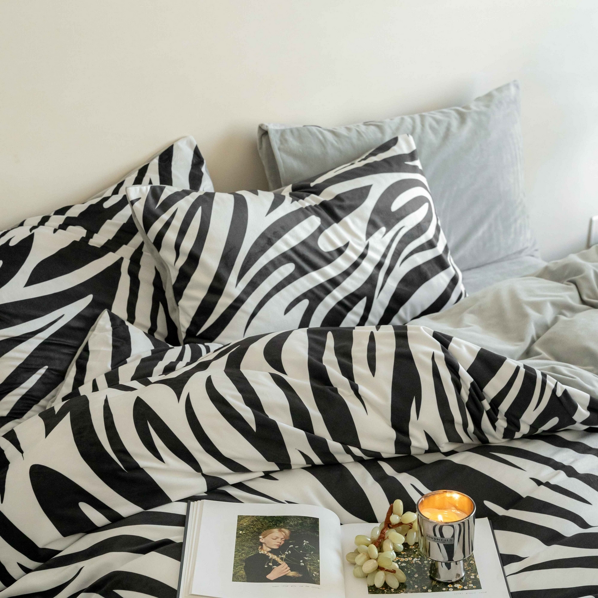 91家纺网 家纺一手货源 找家纺 ONE TWO ONE 121 2025新款轻奢新法式德芙绒宝宝绒婴儿绒短毛绒牛奶绒四件套床单被套-摩格【会员-10】 平台控价券后不得低于 258  278 摩格-灰