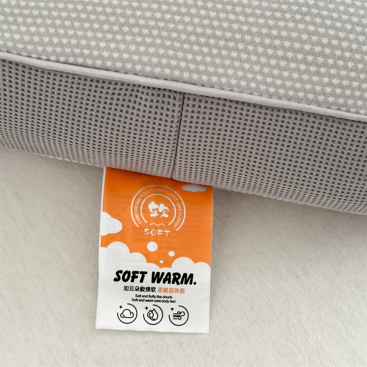 91家纺网 家纺一手货源 找家纺 麦肯锡  2025新款暖绒猫咪刺绣荞麦枕枕头枕芯 浅灰