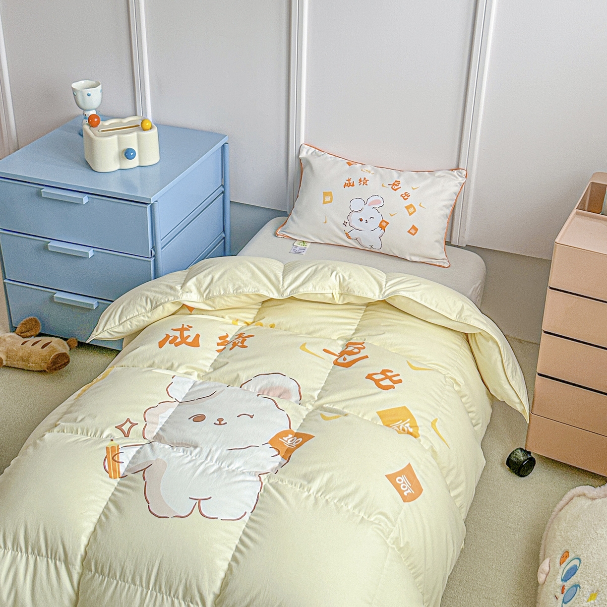 91家纺网 家纺一手货源 找家纺 暖羽屋羽绒馆 2025新款国标过检 绒子含量 95白鹅绒被芯儿童学生婴幼儿园小羽绒被子1.2米 成绩兔出