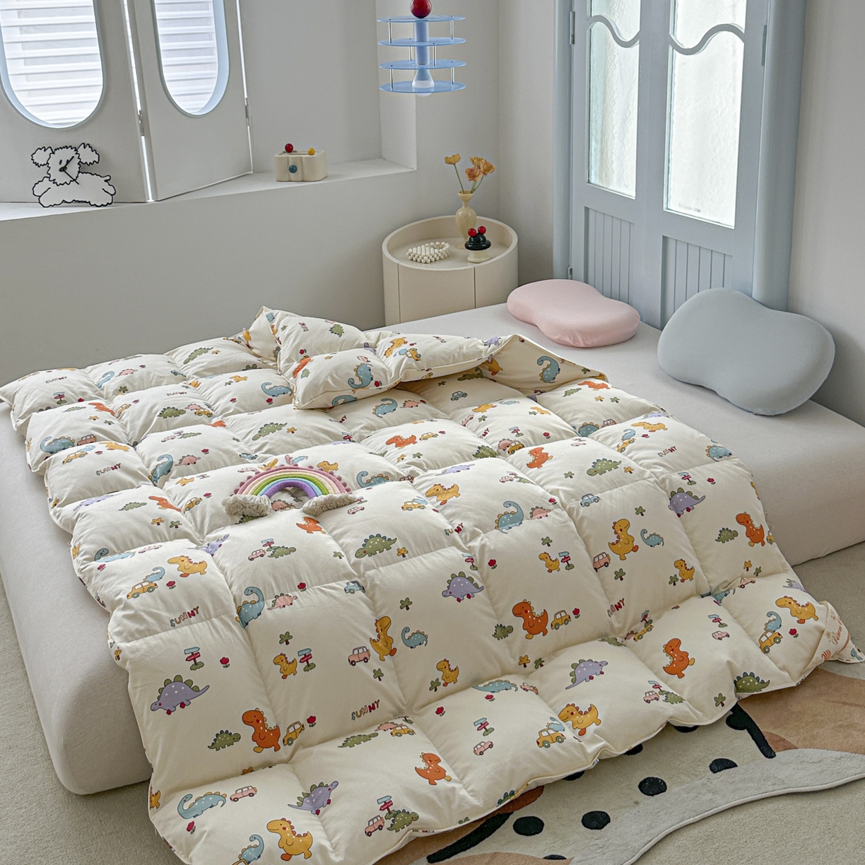 91家纺网 家纺一手货源 找家纺 暖羽屋羽绒馆 2025新款国标过检 绒子含量 95白鹅绒被芯儿童学生婴幼儿园小羽绒被子1.2米 汽车恐龙