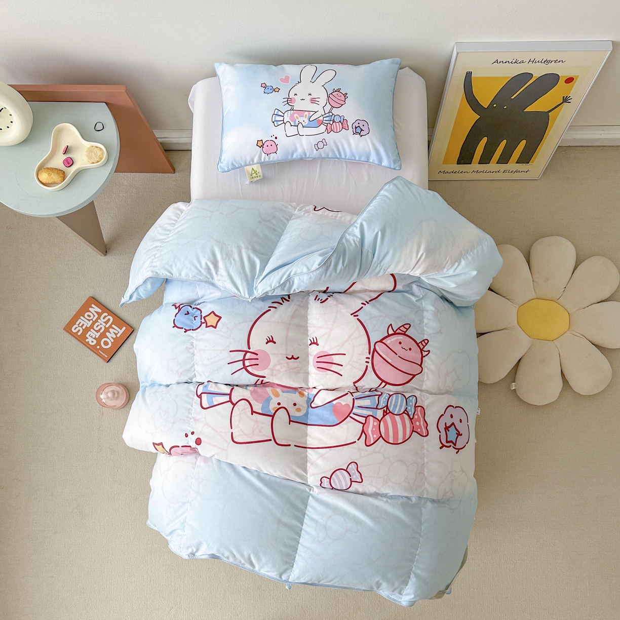 91家纺网 家纺一手货源 找家纺 暖羽屋羽绒馆 2025新款国标过检 绒子含量 95白鹅绒被芯儿童学生婴幼儿园小羽绒被子1.2米 带模特  奶糖兔兔