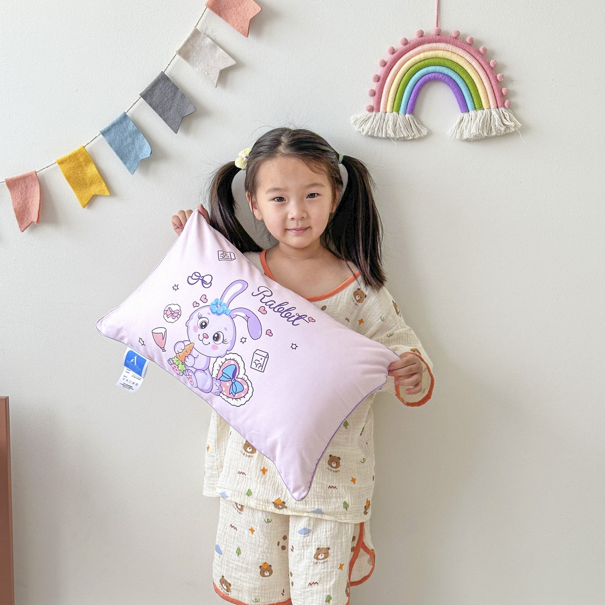 91家纺网 家纺一手货源 找家纺 暖羽屋羽绒馆 2025新款国标过检 绒子含量 95白鹅绒被芯儿童学生婴幼儿园小羽绒被子1.2米 带模特  紫色兔兔