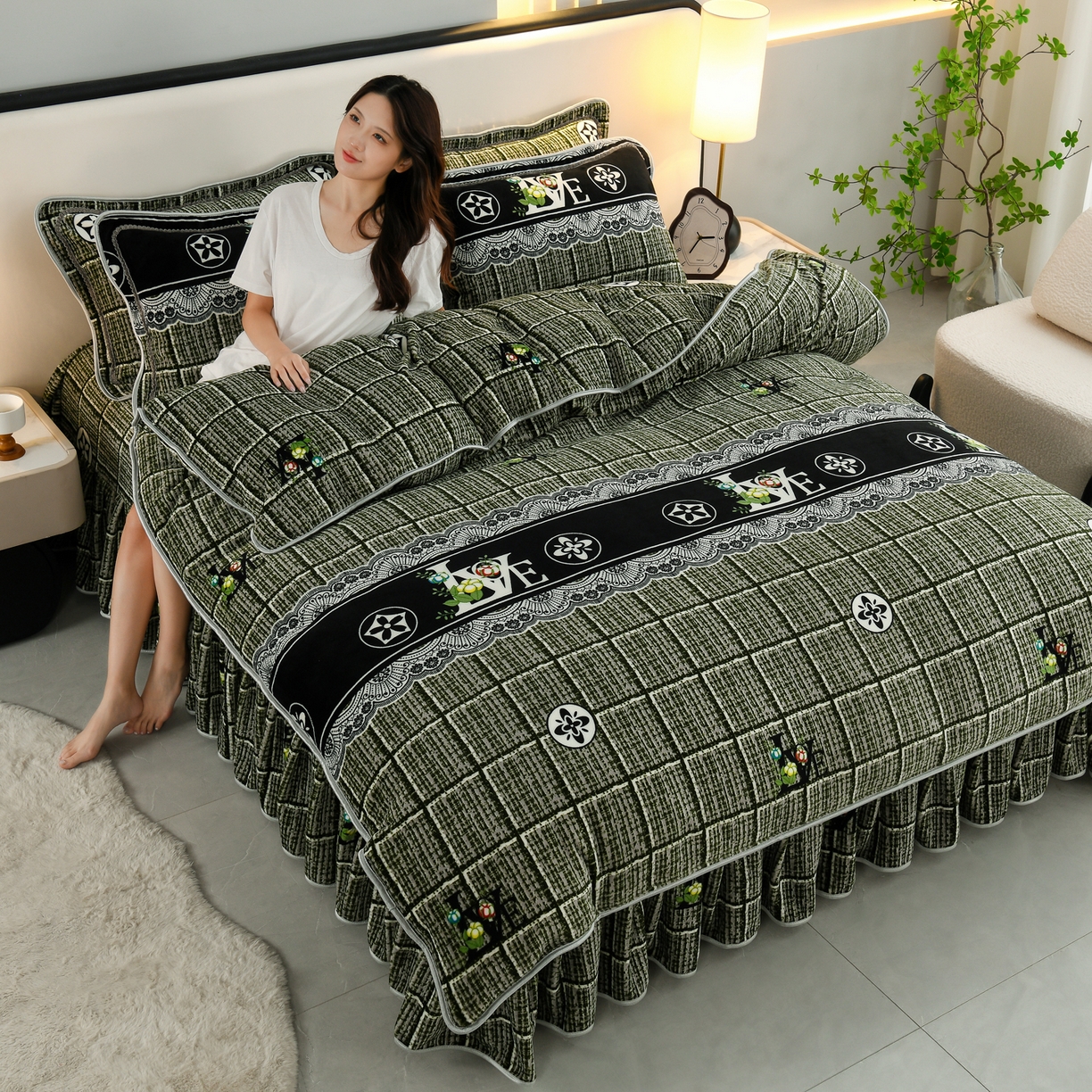 91家纺网 家纺一手货源 找家纺 （总）栩裕纺织 2025新款230高克重牛奶绒法莱绒印花四件套-直播热款8斤半