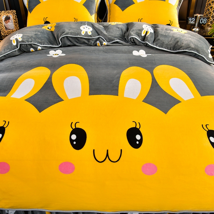 91家纺网 家纺一手货源 找家纺 栩裕纺织 2025新款230高克重牛奶绒法莱绒印花四件套-直播热款8斤半 萌兔