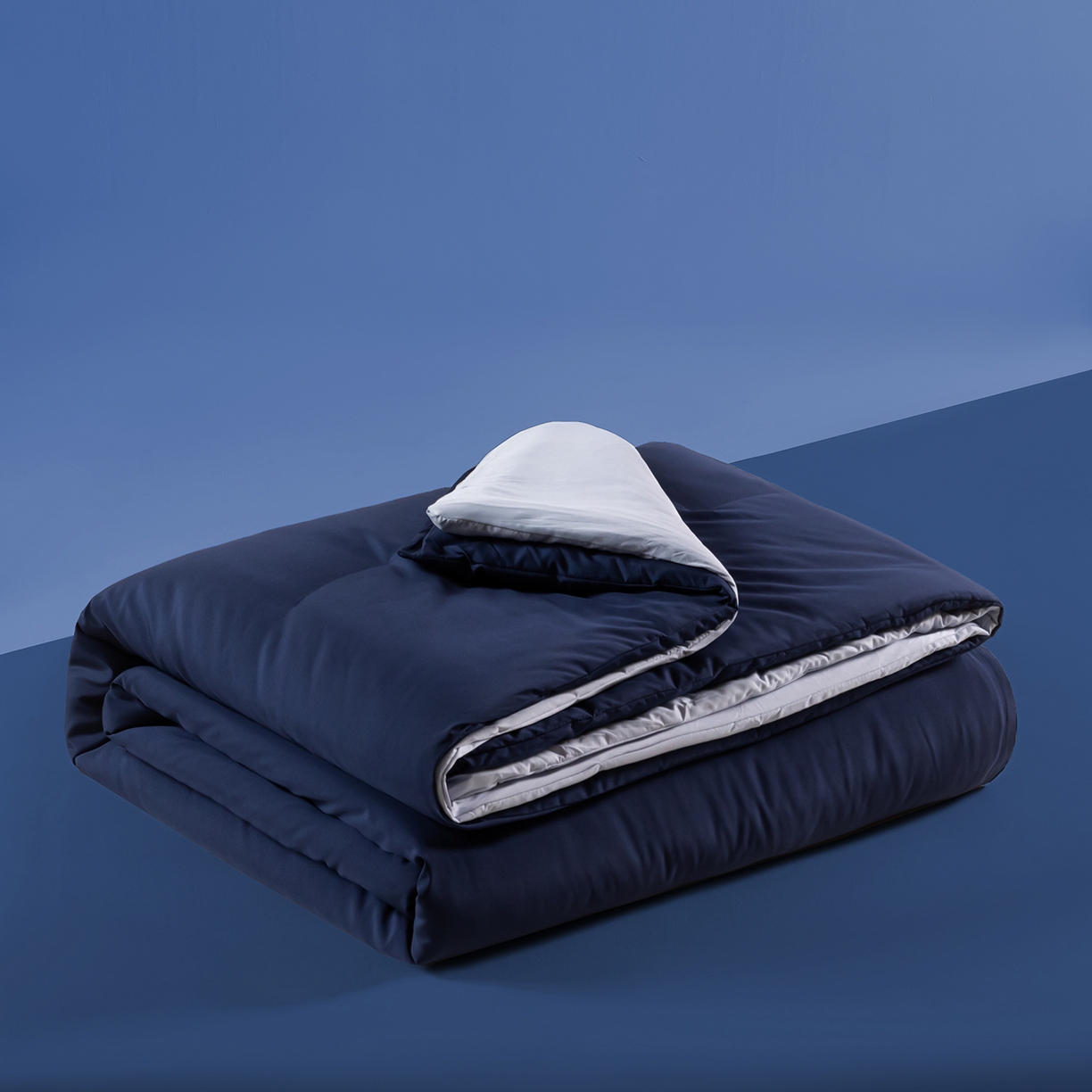 91家纺网 家纺一手货源 找家纺 大红帽家纺 2025新款亲肤柔软舒适四季被子被芯 深蓝