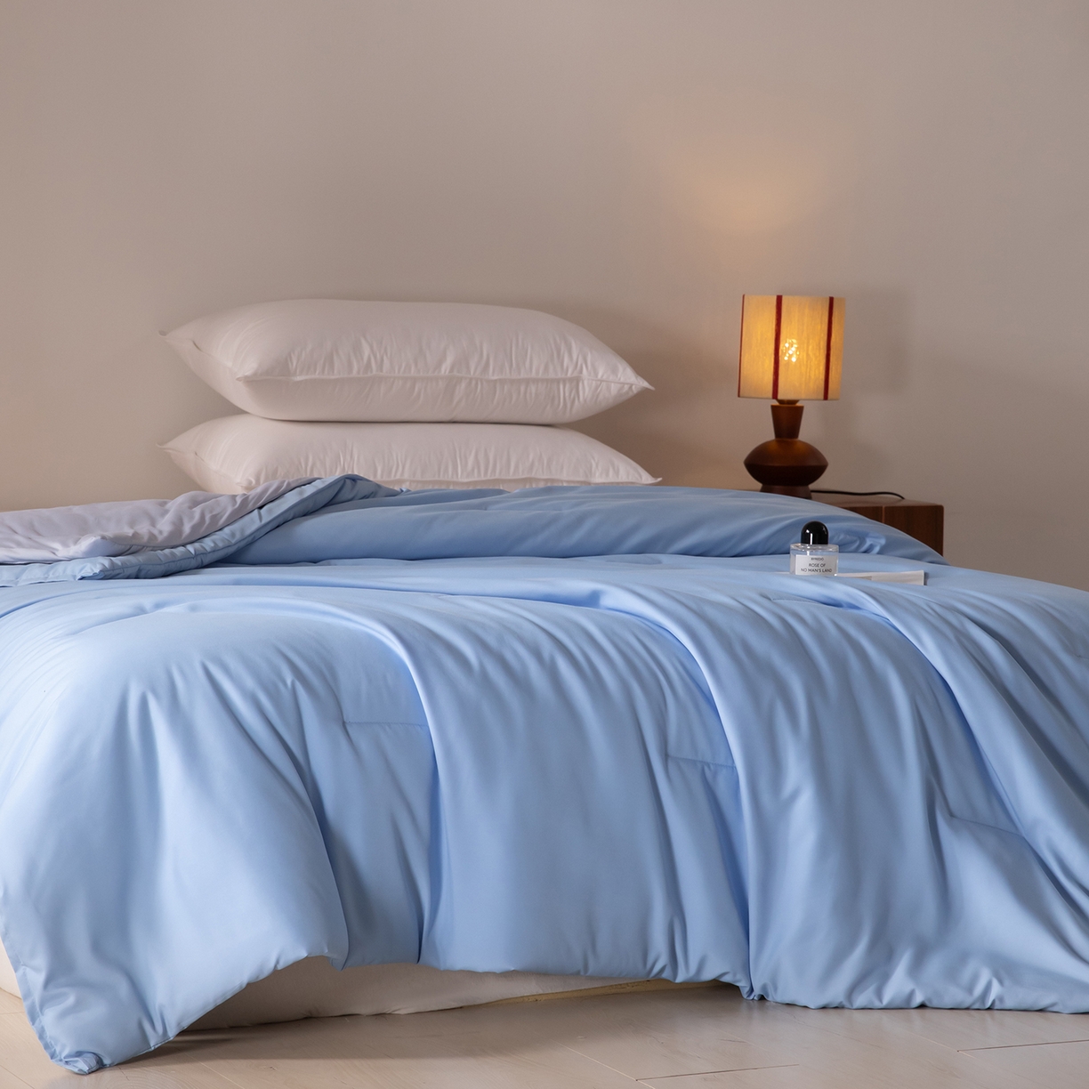 91家纺网 家纺一手货源 找家纺 大红帽家纺 2025新款亲肤柔软舒适四季被子被芯 浅蓝