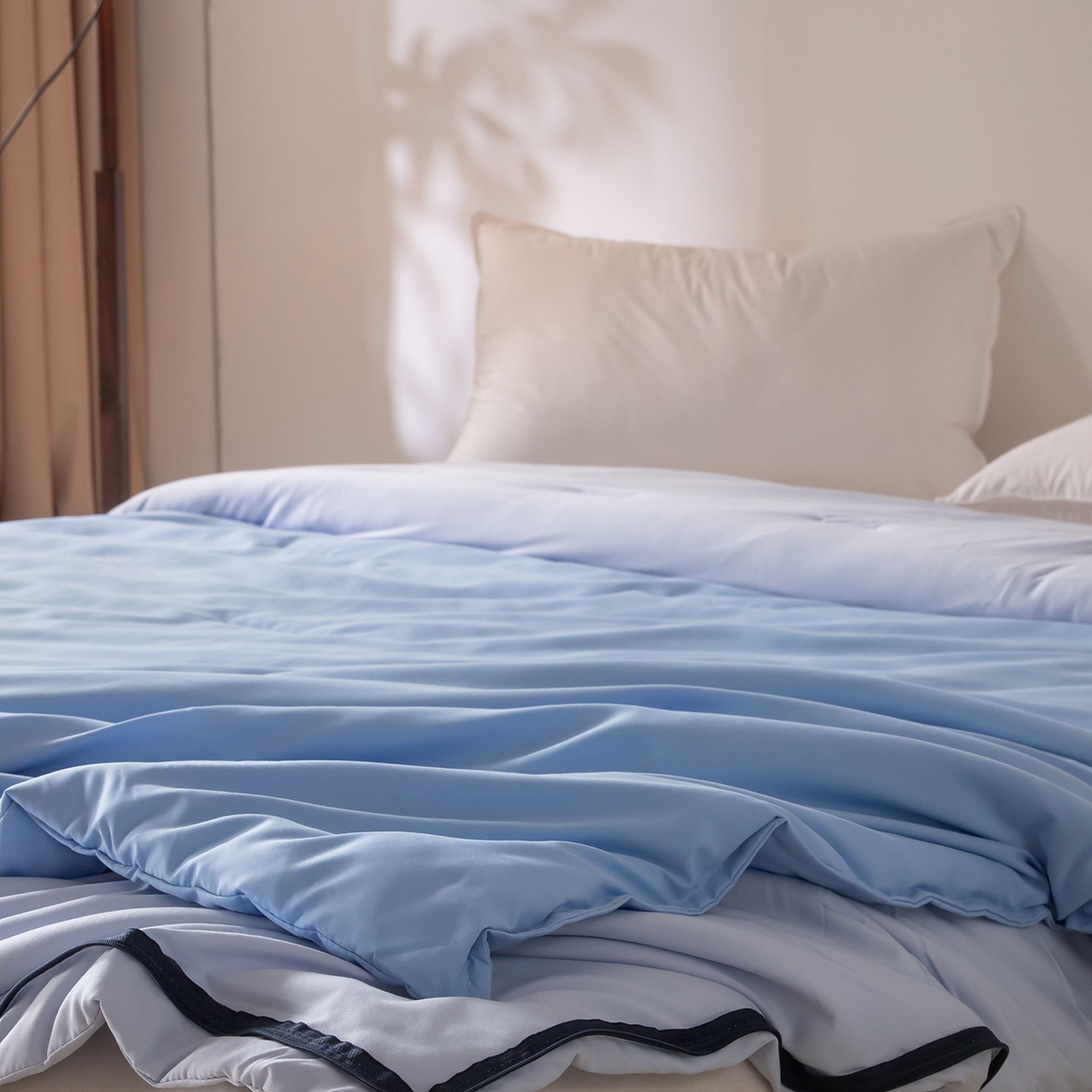 91家纺网 家纺一手货源 找家纺 大红帽家纺 2025新款亲肤柔软舒适四季被子被芯 浅蓝