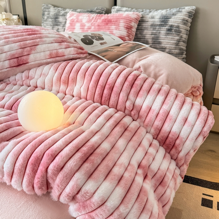 91家纺网 家纺一手货源 找家纺 蓝极人 2025新款A类抽条兔绒兔毛绒兔兔绒四件套 渐变彩泡泡-粉