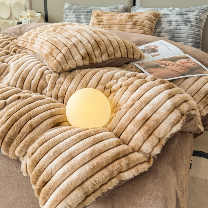 91家纺网 家纺一手货源 找家纺 酱子 2025新款A类抽条渐变泡泡兔毛绒兔兔绒牛奶绒四件套 渐变彩泡泡-咖