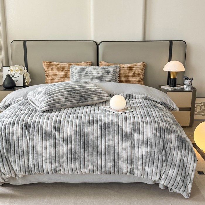 91家纺网 家纺一手货源 找家纺 酱子 2025新款A类抽条渐变泡泡兔毛绒兔兔绒牛奶绒四件套 渐变彩泡泡-灰