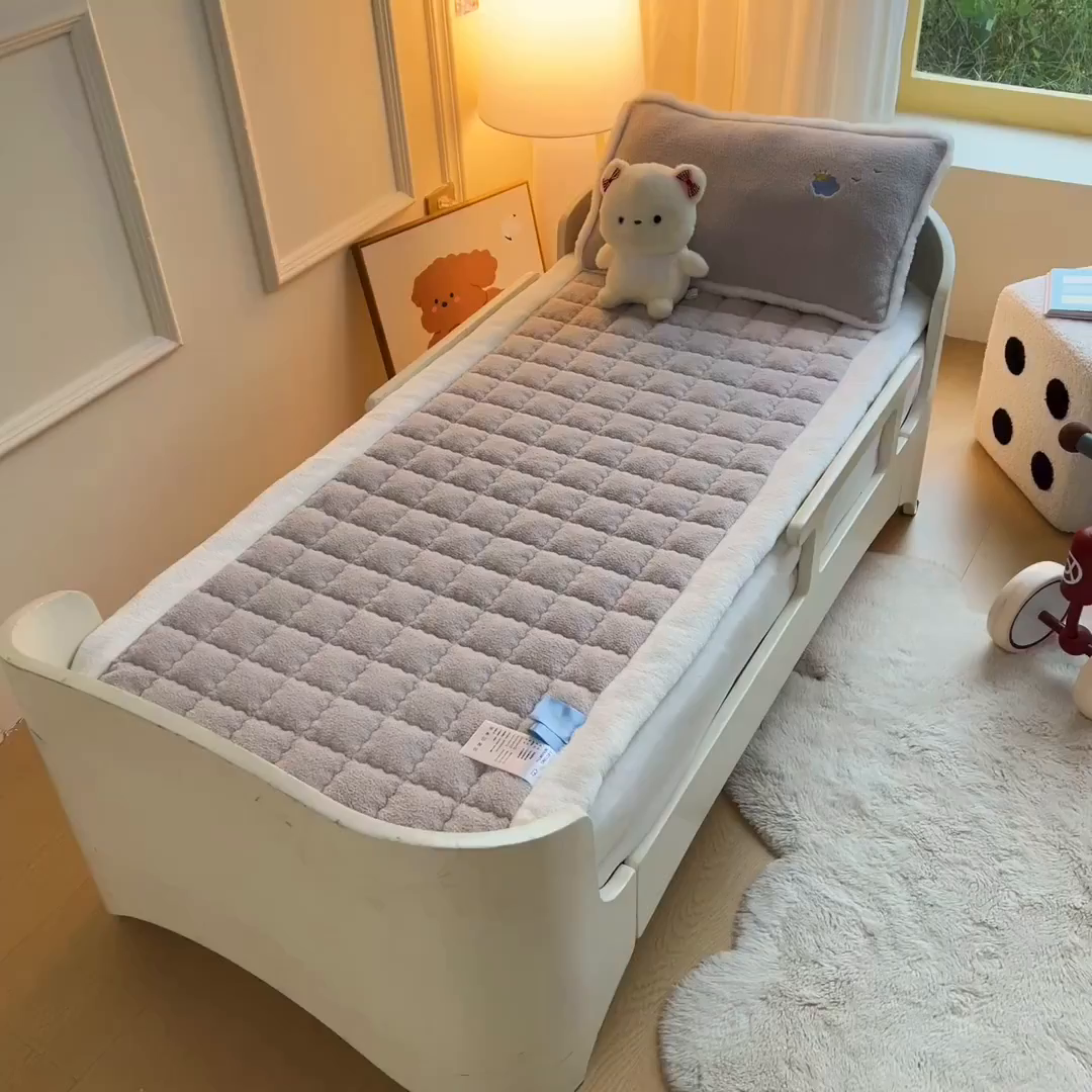 91家纺网 家纺一手货源 找家纺 御棉坊 2025新款A类艾尼绒手包边暖绒床垫 艾尼绒灰